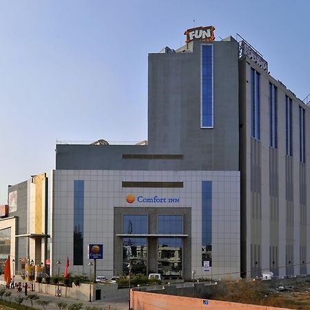 Comfort Inn Tulip Heights บาทินดา ภายนอก รูปภาพ