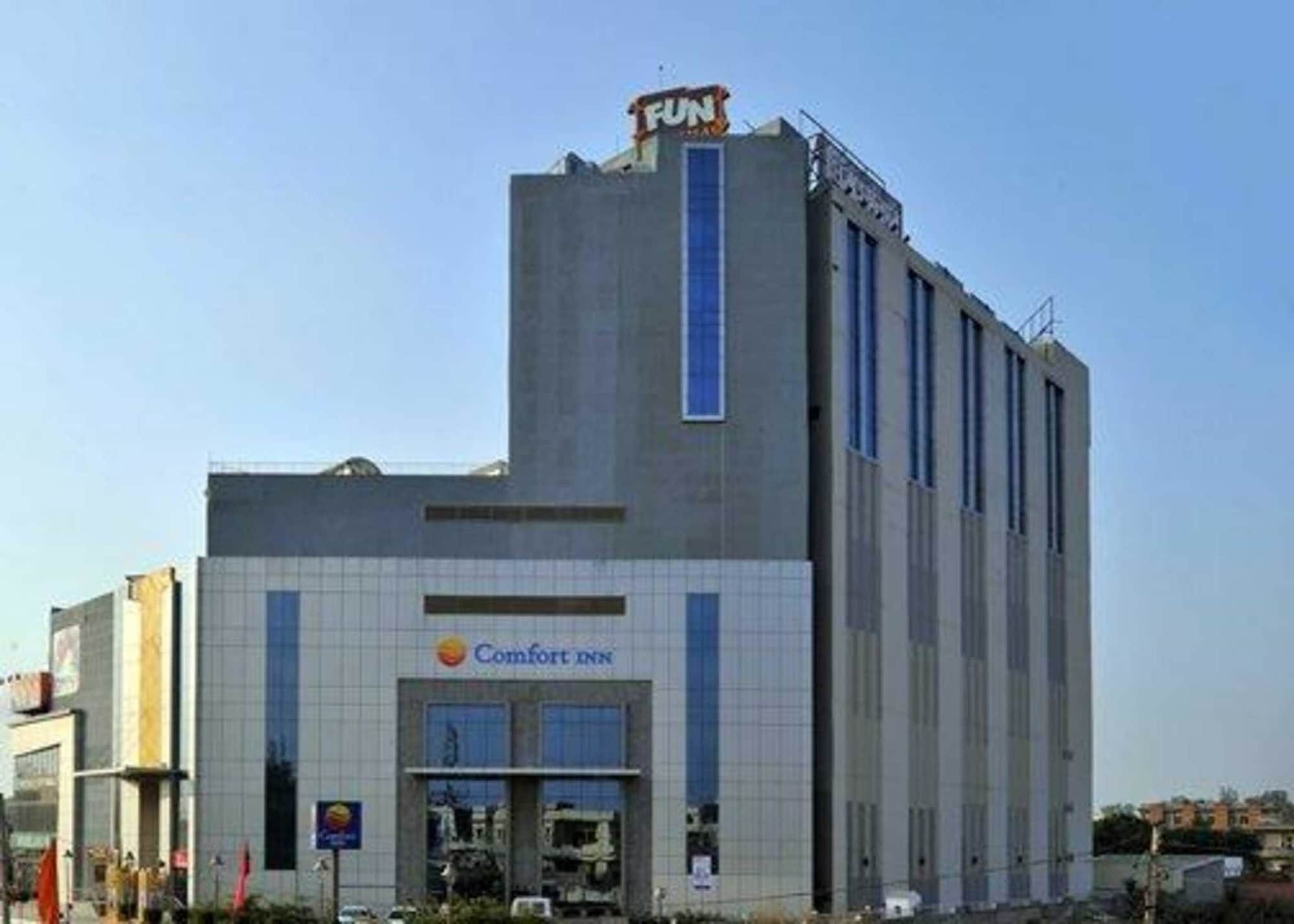 Comfort Inn Tulip Heights บาทินดา ภายนอก รูปภาพ